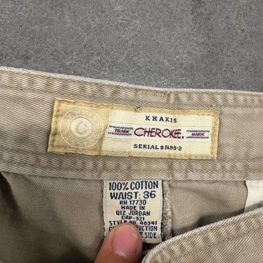 Vintage Y2K/2000s Khakis Mens Tan Cargo Shorts Relaxed Fit Vintage size 36
